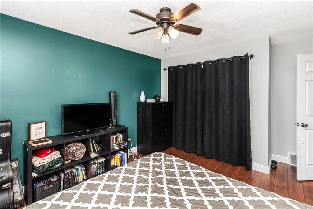 3309 Tallman Drive, Vineland, ON - Indoor Photo Showing Bedroom