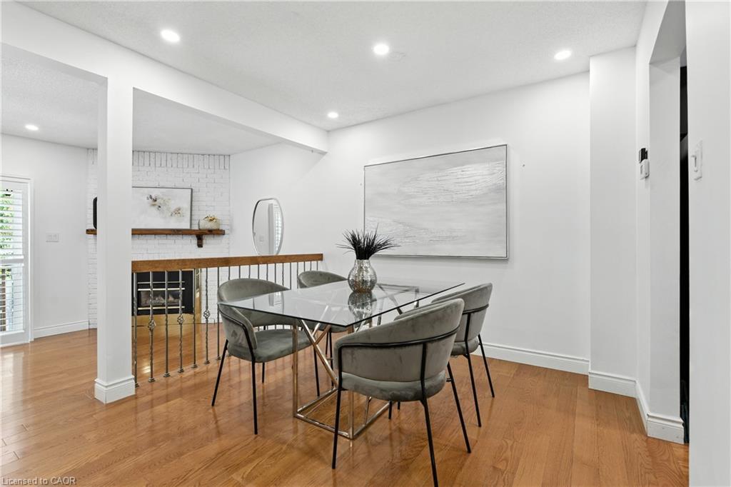 40-800 Upper Paradise Road, Hamilton, ON - Indoor Photo Showing Dining Room