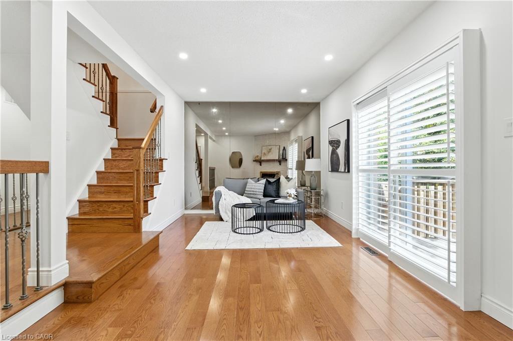 40-800 Upper Paradise Road, Hamilton, ON - Indoor