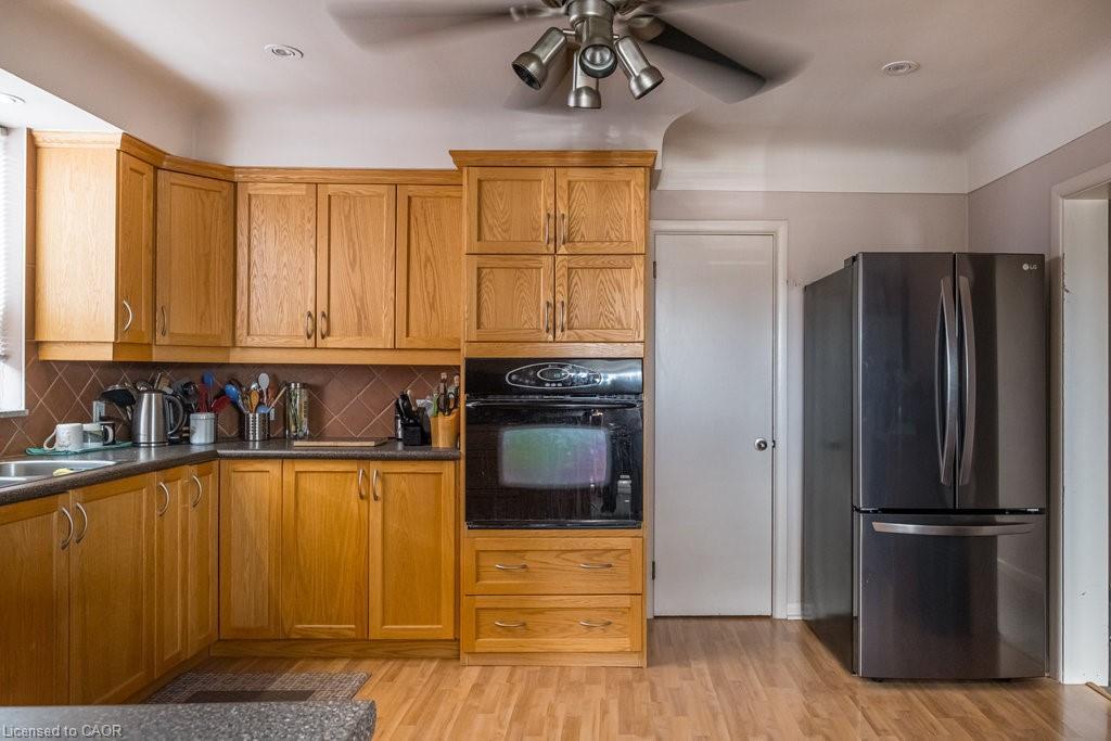 858 King Street W, Hamilton, ON