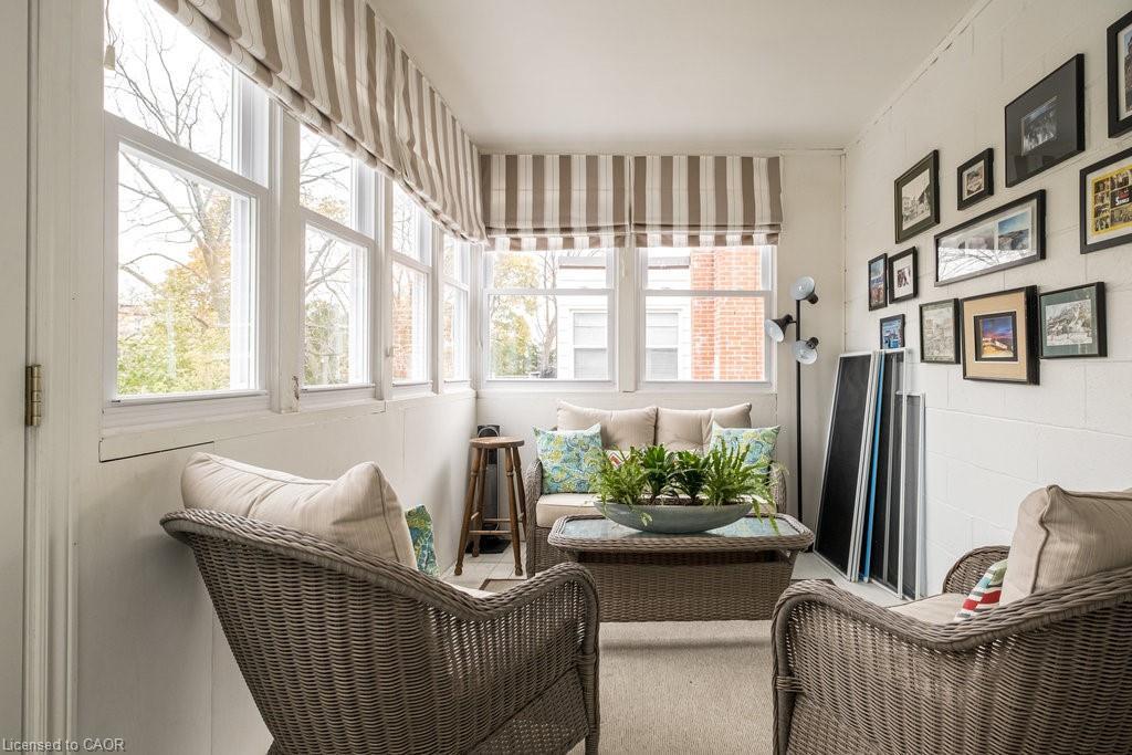 858 King Street W, Hamilton, ON