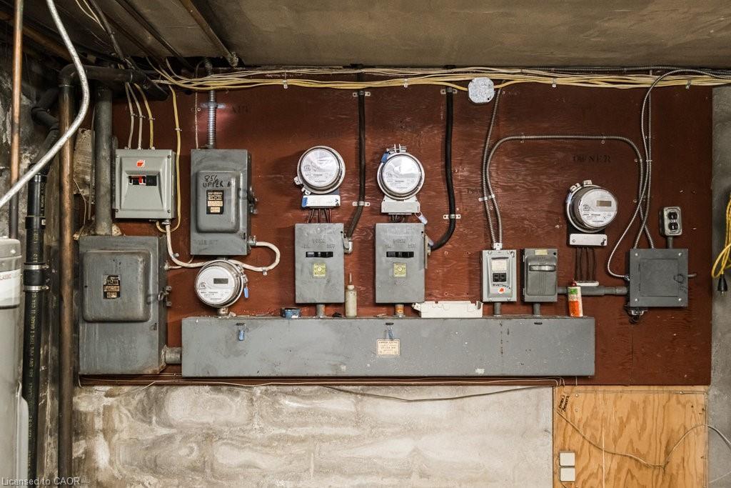 858 King Street W, Hamilton, ON