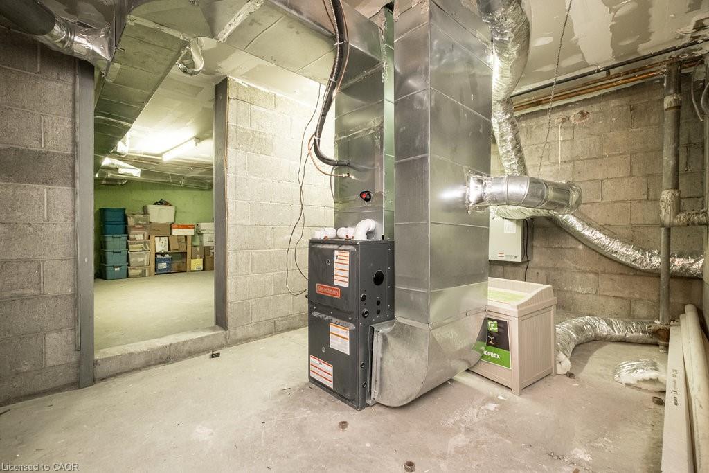 858 King Street W, Hamilton, ON