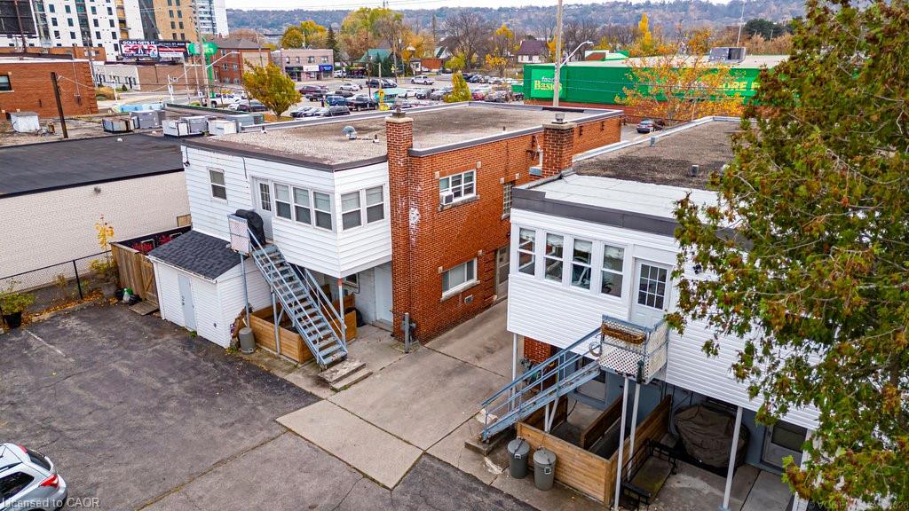 858 King Street W, Hamilton, ON