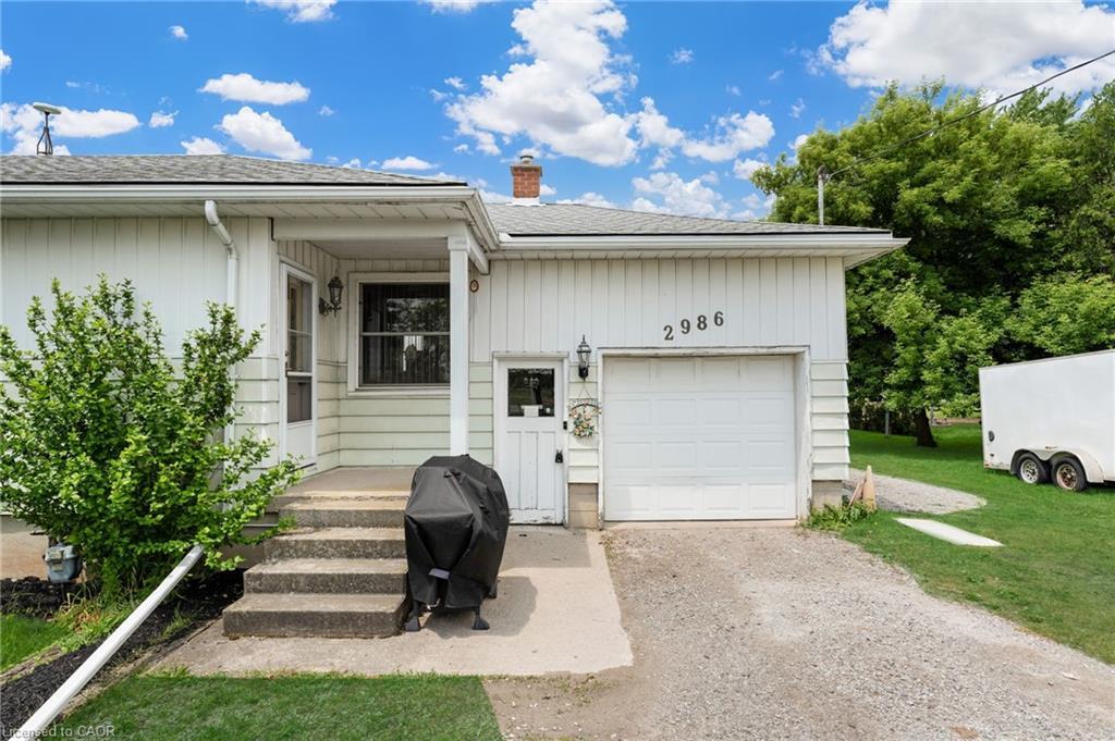 2986 Grimsby Road, West Lincoln, ON - Outdoor