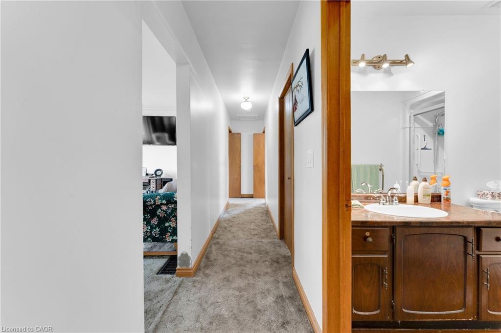 2986 Grimsby Road, West Lincoln, ON - Indoor Photo Showing Bathroom