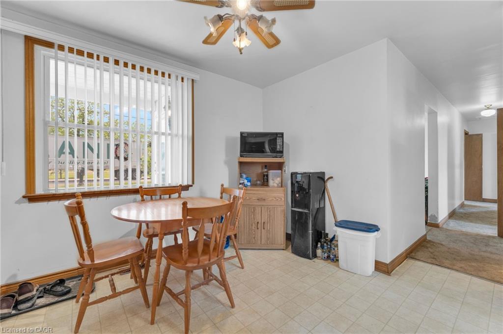 2986 Grimsby Road, West Lincoln, ON - Indoor Photo Showing Dining Room
