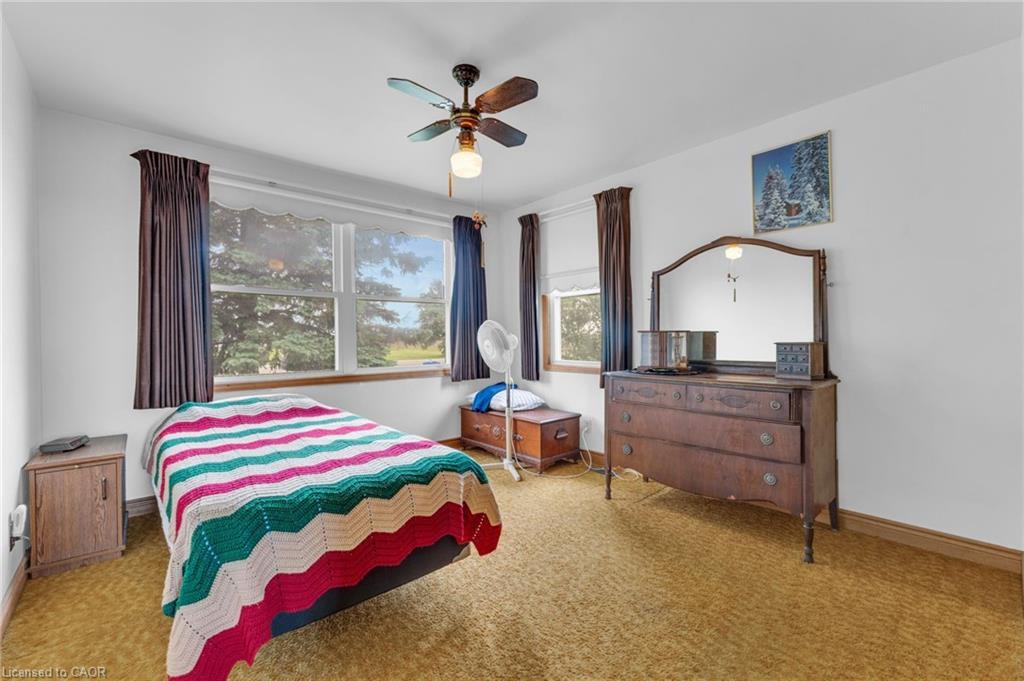 2986 Grimsby Road, West Lincoln, ON - Indoor Photo Showing Bedroom