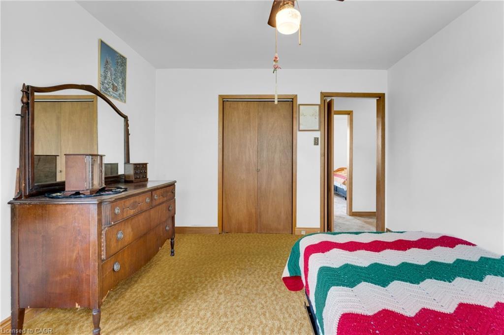 2986 Grimsby Road, West Lincoln, ON - Indoor Photo Showing Bedroom