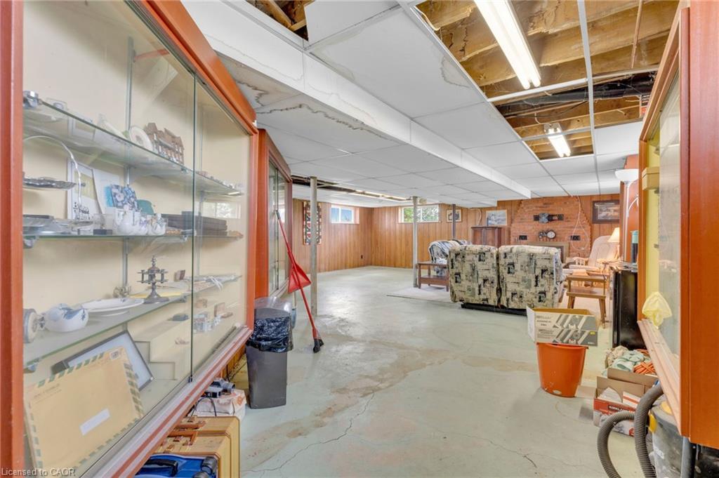 2986 Grimsby Road, West Lincoln, ON - Indoor