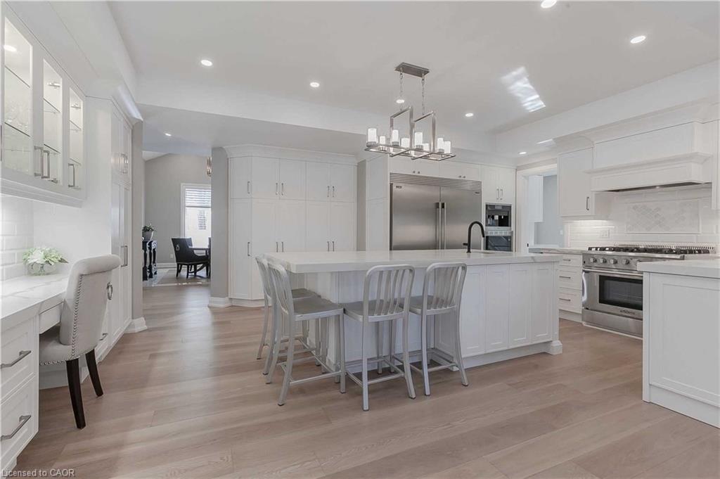 6121 Guelph Line, Burlington, ON - Indoor