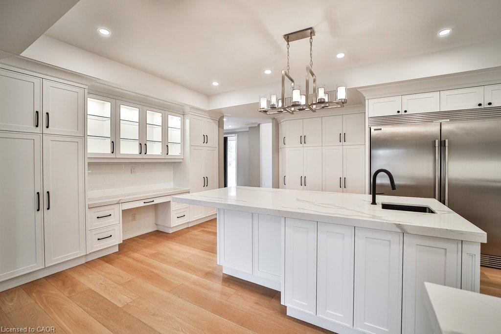 6121 Guelph Line, Burlington, ON - Indoor Photo Showing Kitchen With Upgraded Kitchen