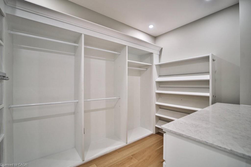 6121 Guelph Line, Burlington, ON - Indoor Photo Showing Other Room