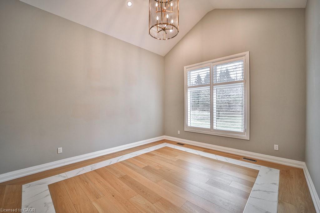 6121 Guelph Line, Burlington, ON - Indoor Photo Showing Other Room
