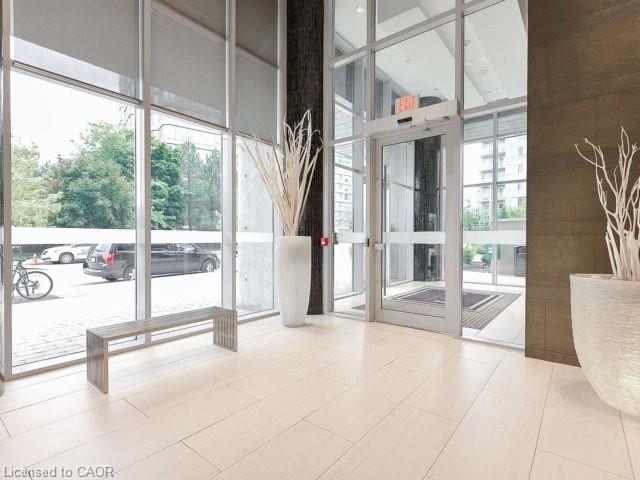 908-223 Webb Drive, Mississauga, ON - Indoor Photo Showing Other Room