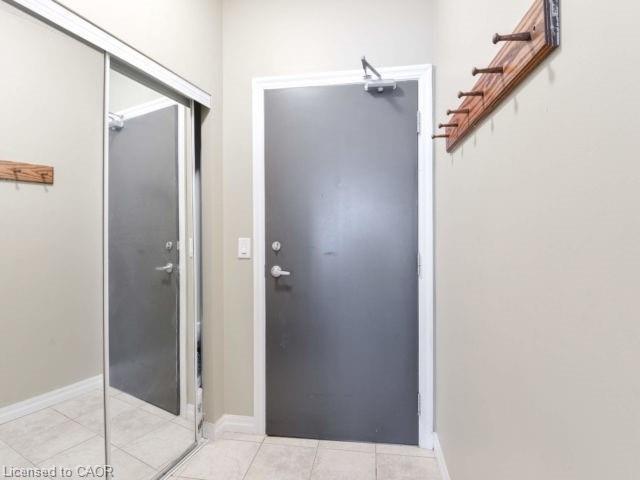 908-223 Webb Drive, Mississauga, ON - Indoor