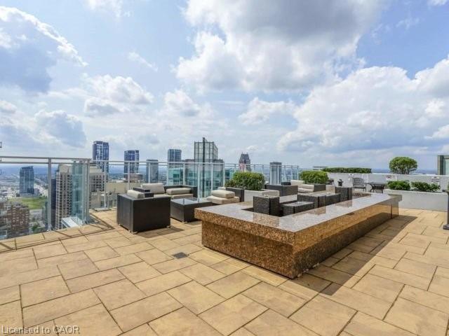 908-223 Webb Drive, Mississauga, ON - Outdoor With View