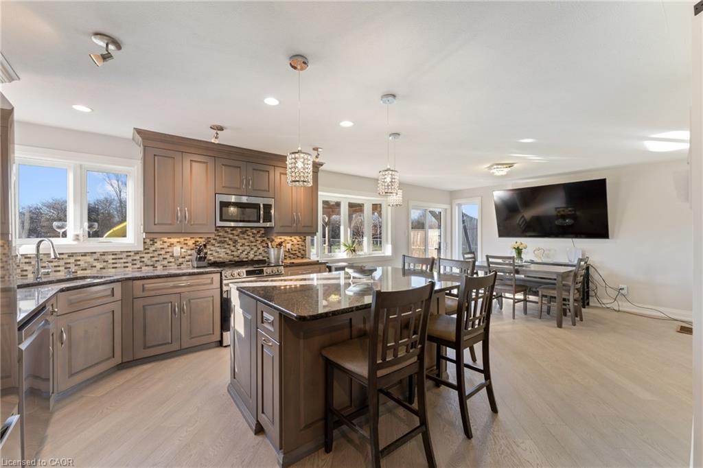 75642 Diltz Road, Wainfleet, ON - Indoor Photo Showing Kitchen With Upgraded Kitchen