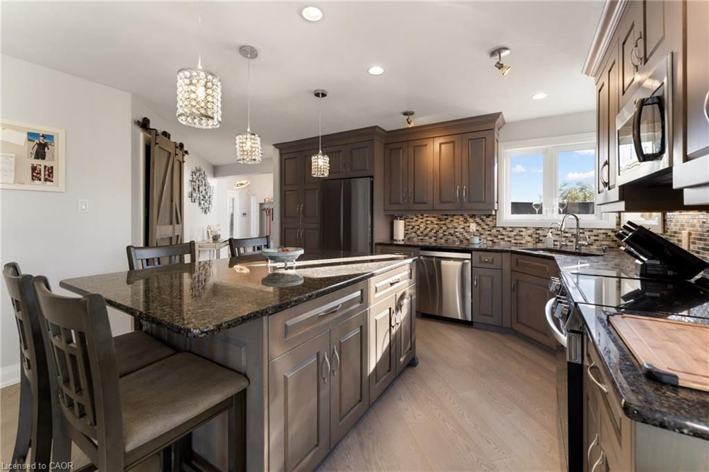 75642 Diltz Road, Wainfleet, ON - Indoor Photo Showing Kitchen With Upgraded Kitchen