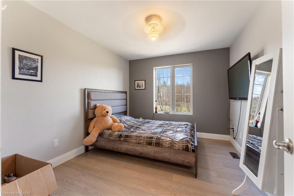 75642 Diltz Road, Wainfleet, ON - Indoor Photo Showing Bedroom