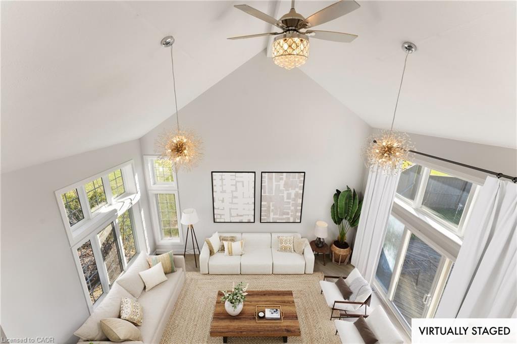75642 Diltz Road, Wainfleet, ON - Indoor Photo Showing Living Room