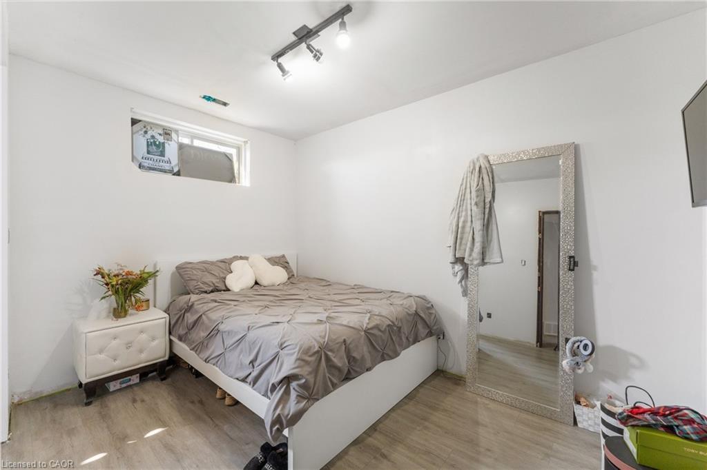 75642 Diltz Road, Wainfleet, ON - Indoor Photo Showing Bedroom