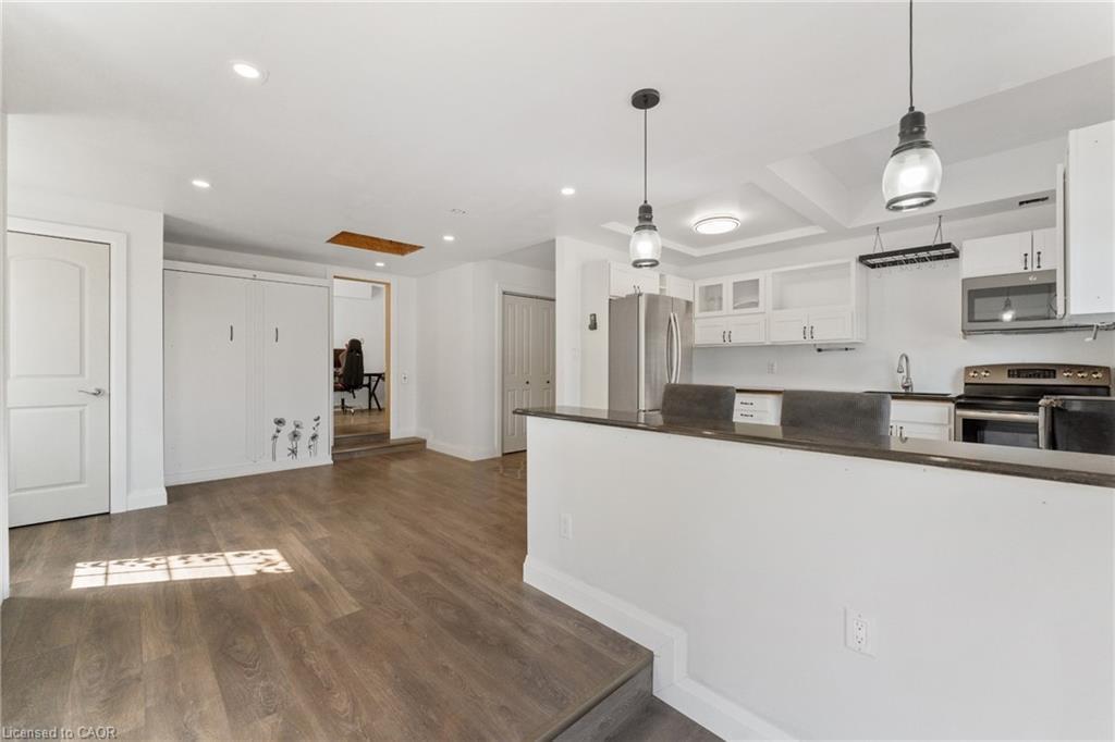 75642 Diltz Road, Wainfleet, ON - Indoor Photo Showing Kitchen