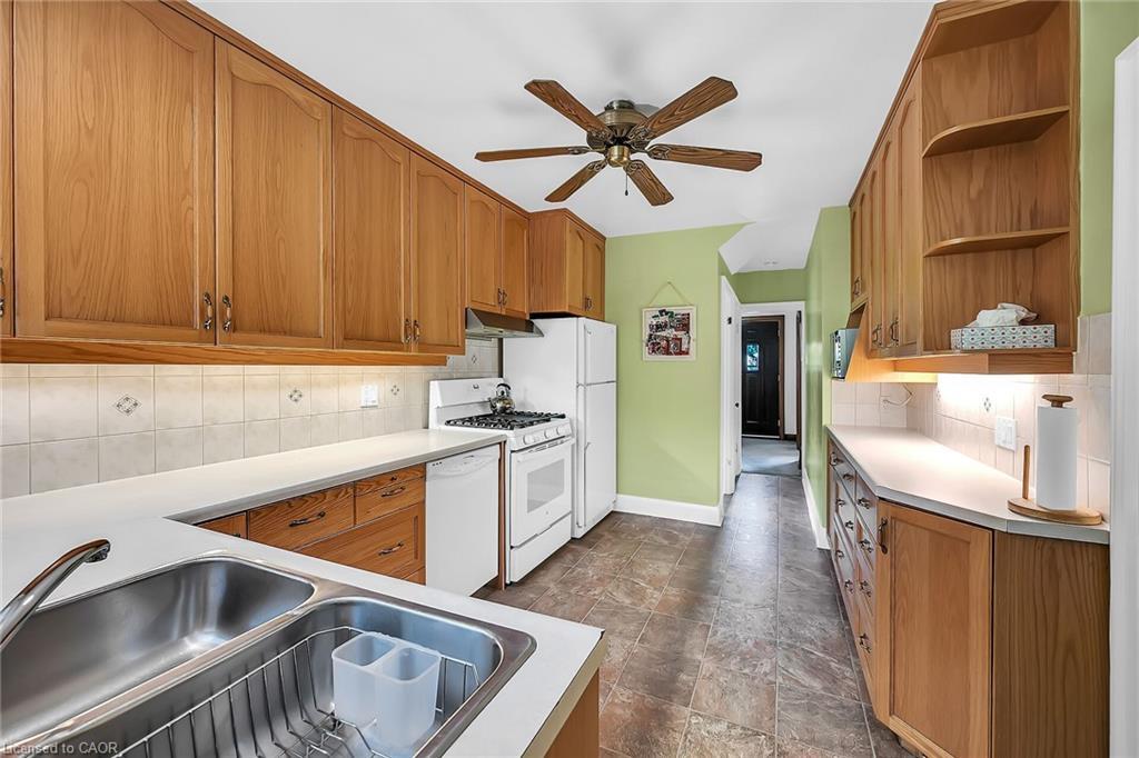 274 Ottawa Street S, Hamilton, ON - Indoor Photo Showing Kitchen With Double Sink
