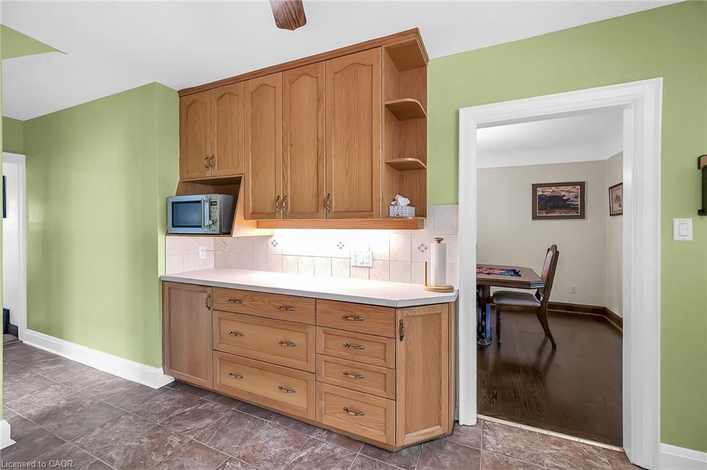 274 Ottawa Street S, Hamilton, ON - Indoor Photo Showing Other Room