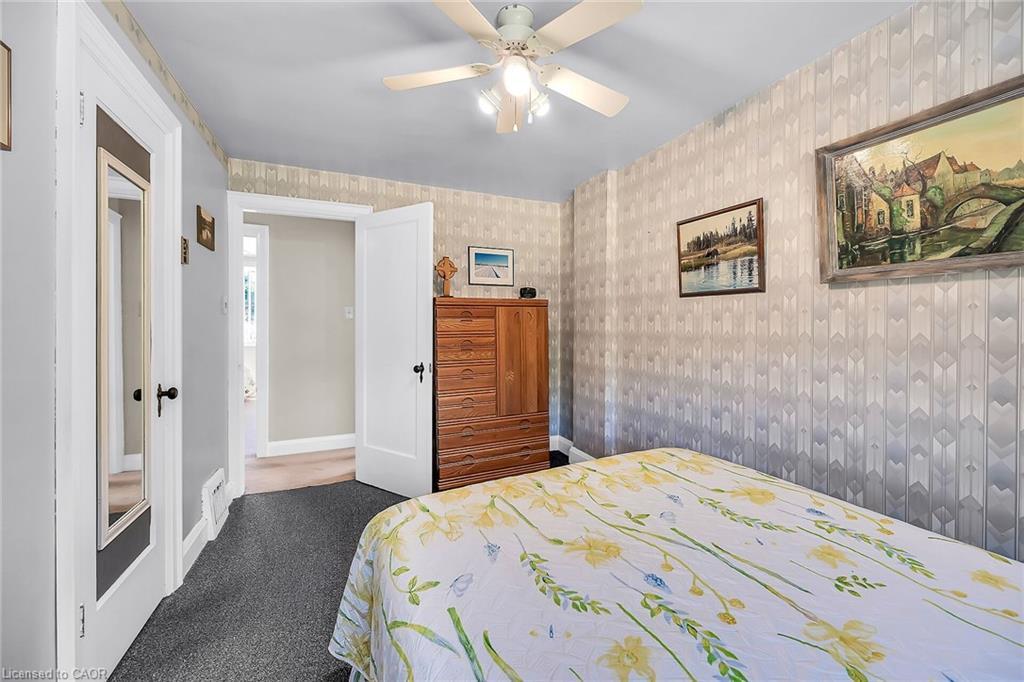 274 Ottawa Street S, Hamilton, ON - Indoor Photo Showing Bedroom