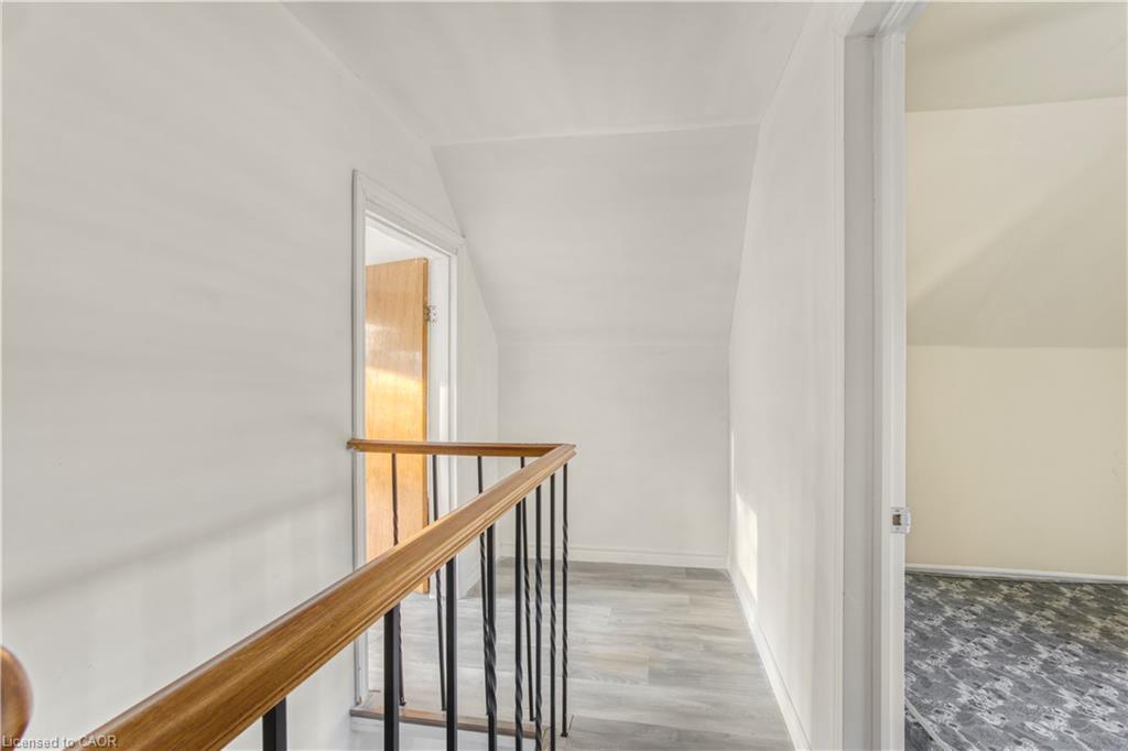 130 Stirton Street, Hamilton, ON - Indoor Photo Showing Other Room