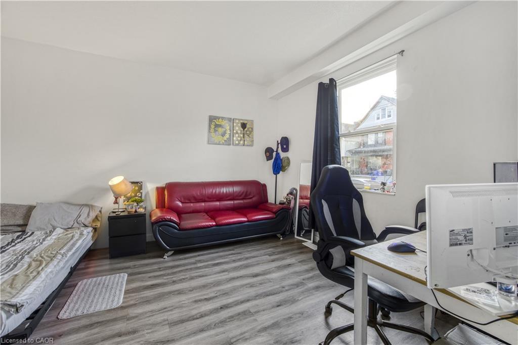 130 Stirton Street, Hamilton, ON - Indoor Photo Showing Other Room