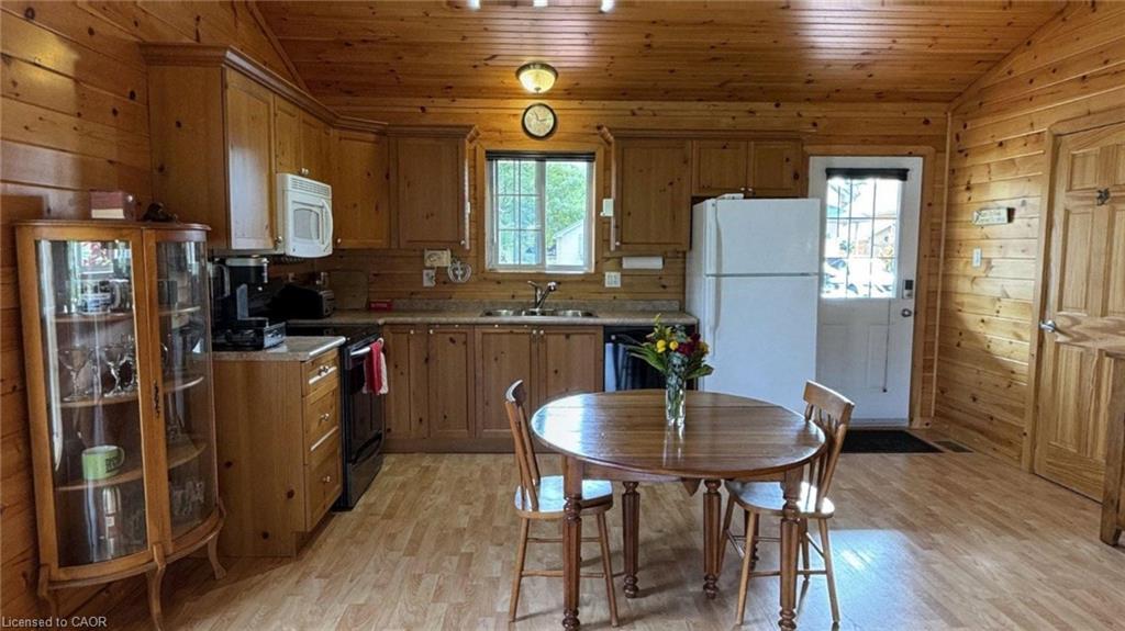 52 Madawaska Trail, Wasaga Beach, ON - Indoor