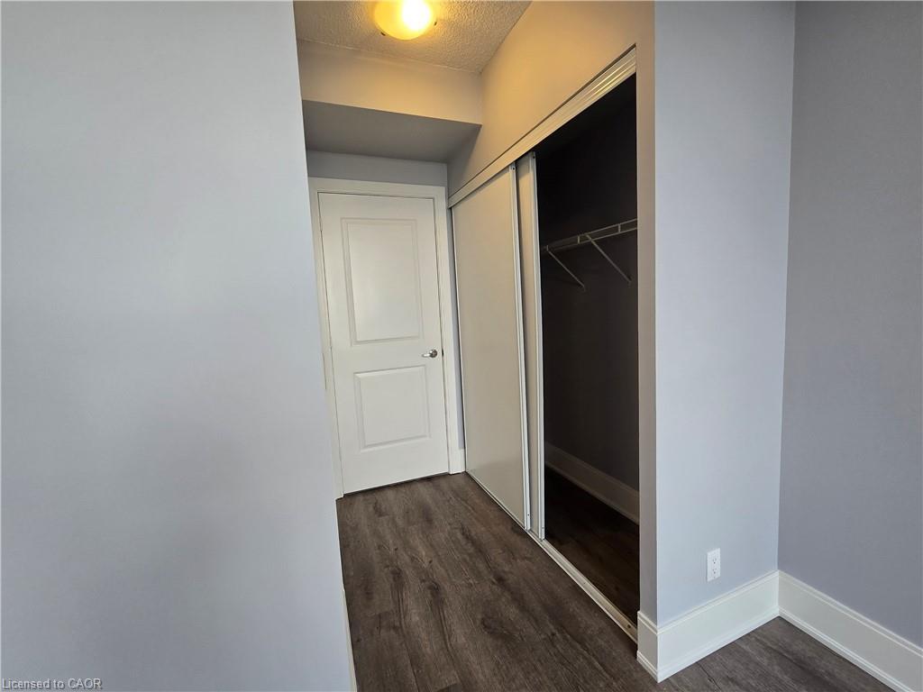 2402-330 Burnhamthorpe Road W, Mississauga, ON - Indoor Photo Showing Other Room