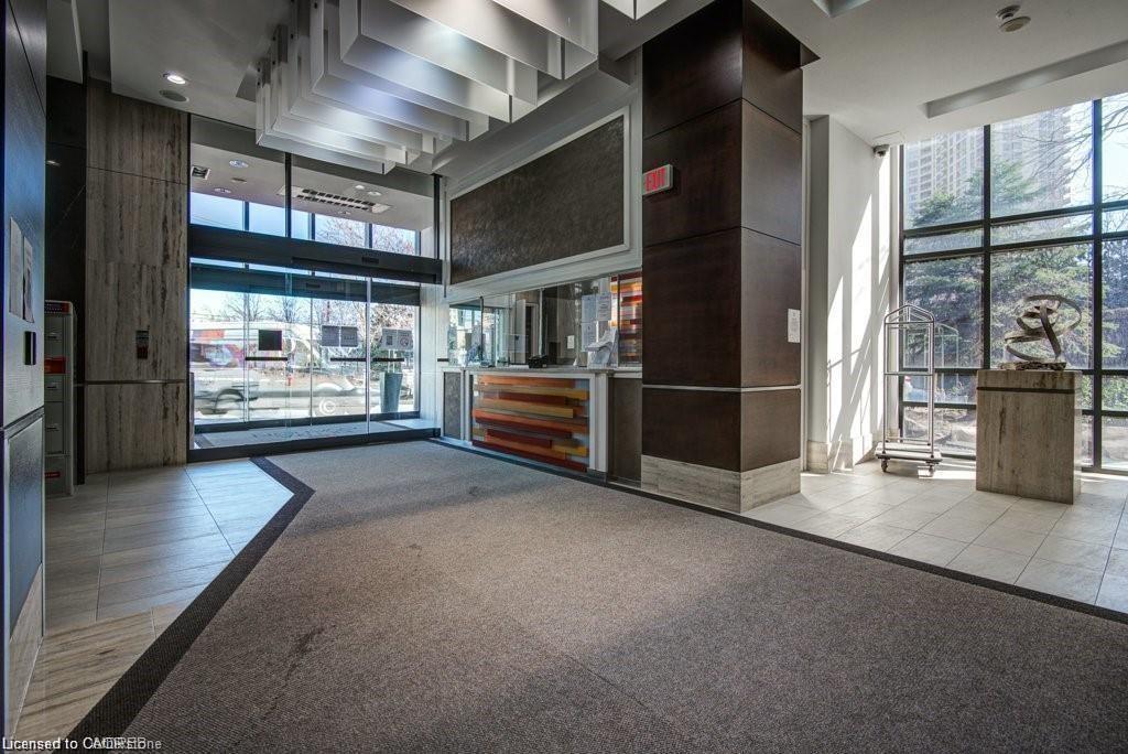 2402-330 Burnhamthorpe Road W, Mississauga, ON - Indoor Photo Showing Other Room