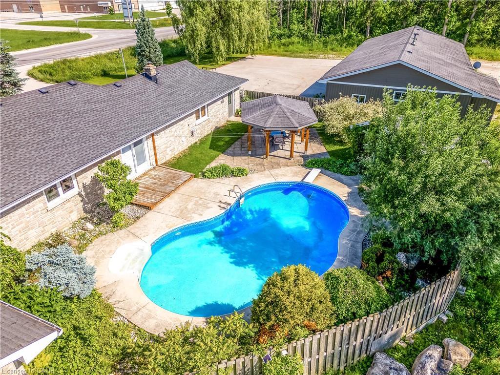 717906 Highway 6, Owen Sound, ON - Outdoor With In Ground Pool With Deck Patio Veranda With Backyard