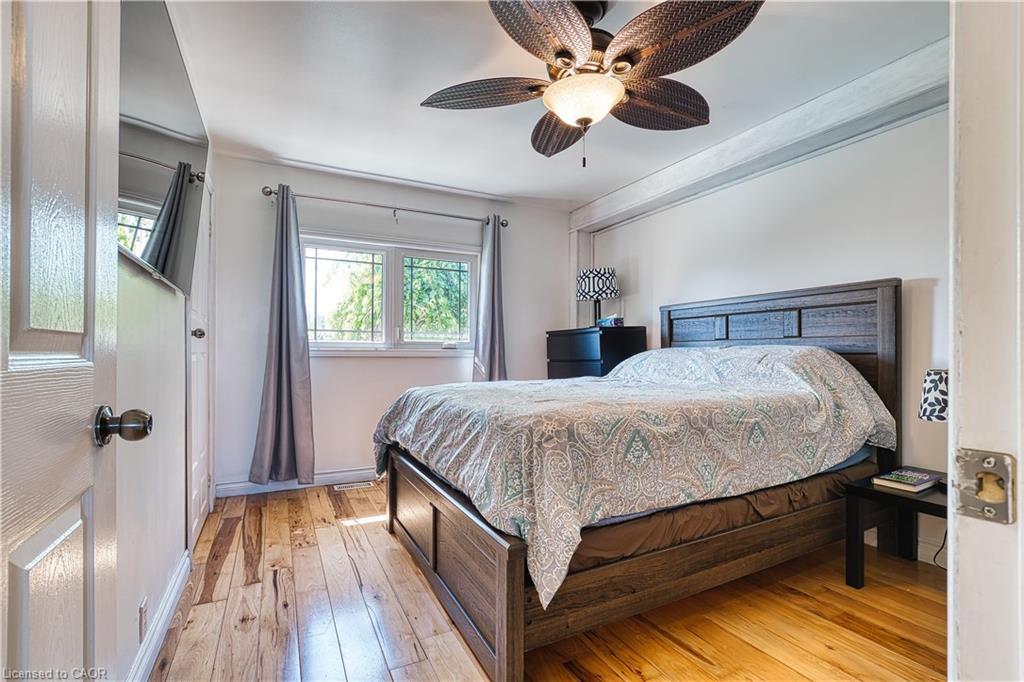 717906 Highway 6, Owen Sound, ON - Indoor Photo Showing Bedroom