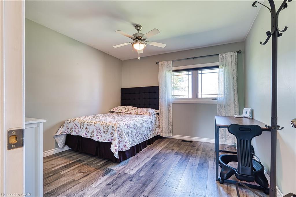 717906 Highway 6, Owen Sound, ON - Indoor Photo Showing Bedroom