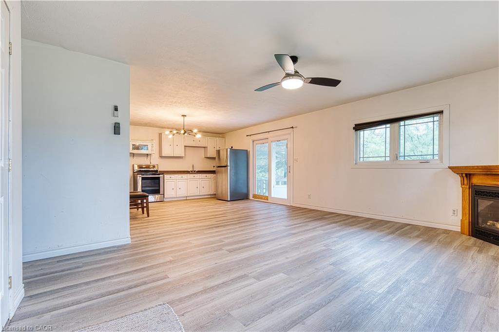 717906 Highway 6, Owen Sound, ON - Indoor Photo Showing Living Room With Fireplace