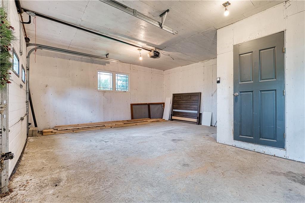 717906 Highway 6, Owen Sound, ON - Indoor Photo Showing Garage