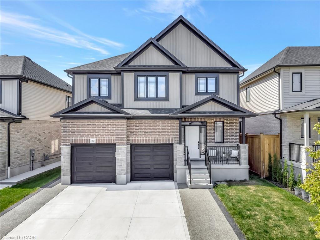 909 Dunnigan Court, Kitchener, ON - Outdoor With Facade