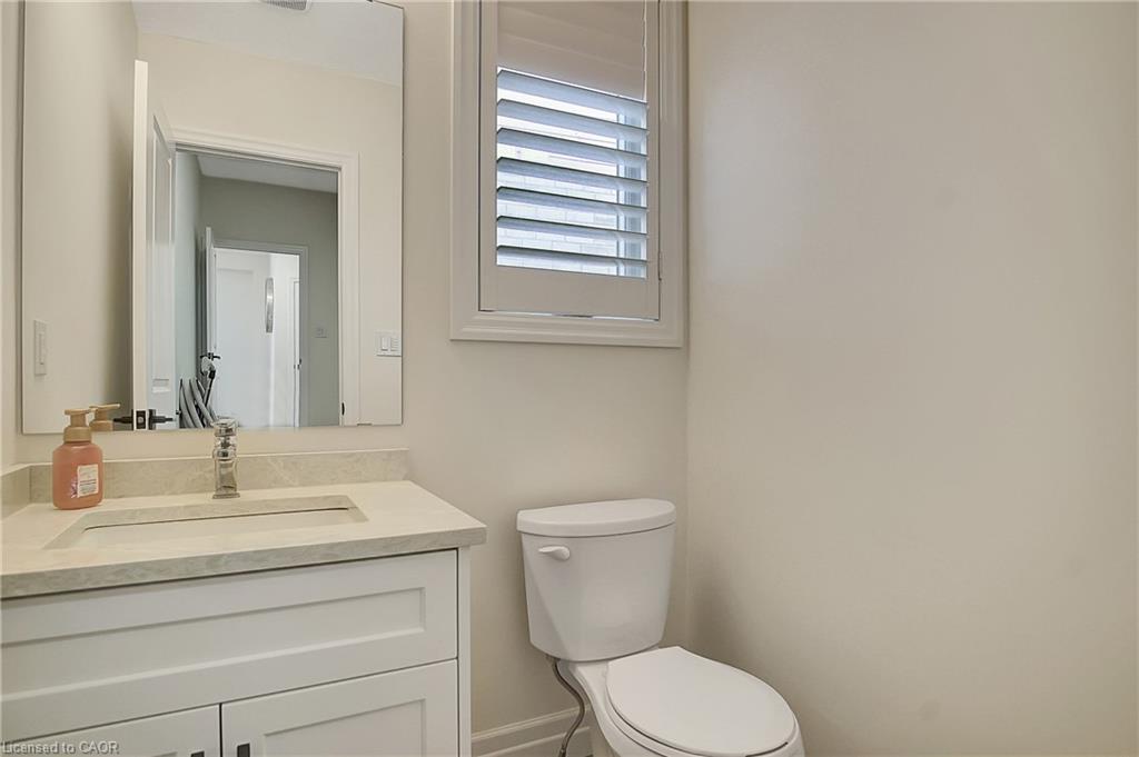 909 Dunnigan Court, Kitchener, ON - Indoor Photo Showing Bathroom