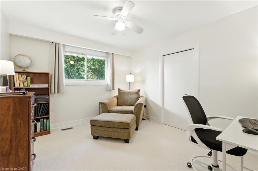 20 Woodside Drive, Hamilton, ON - Indoor Photo Showing Office