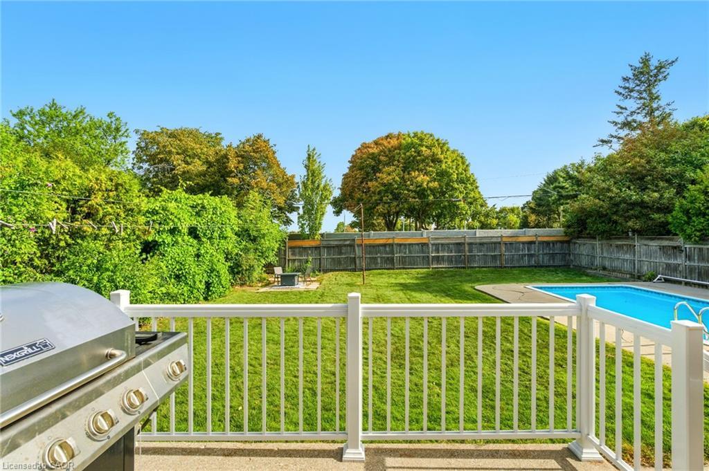 20 Woodside Drive, Hamilton, ON - Outdoor