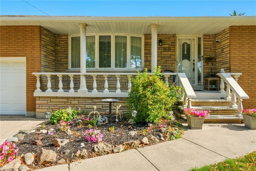 20 Woodside Drive, Hamilton, ON - Outdoor