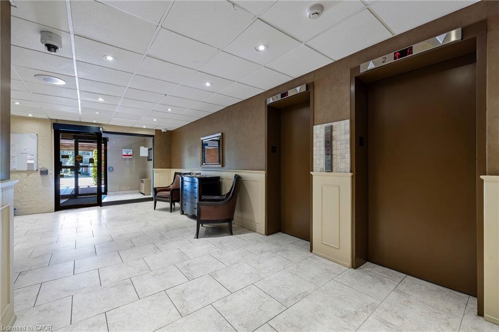 602-141 Church Street, St. Catharines, ON - Indoor Photo Showing Other Room