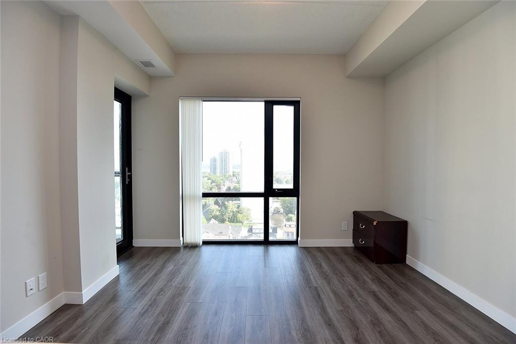 909-15 Queen Street S, Hamilton, ON - Indoor Photo Showing Other Room