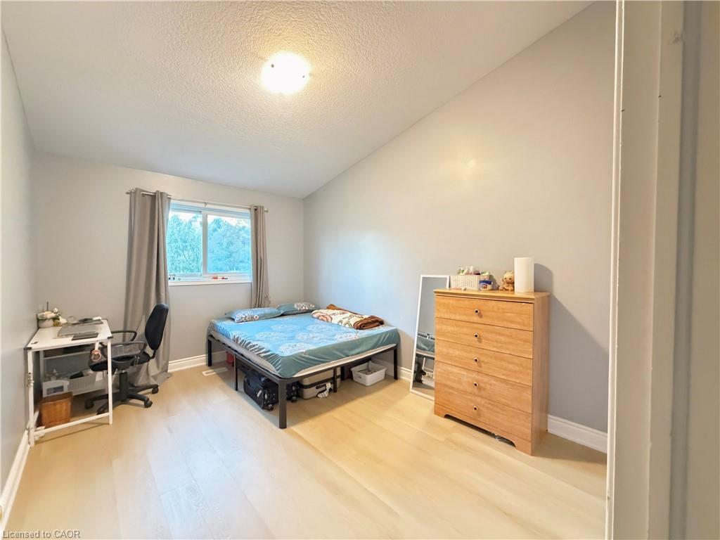 33 Bankside Drive, Kitchener, ON - Indoor Photo Showing Bedroom