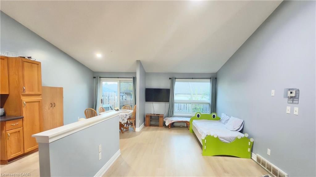 33 Bankside Drive, Kitchener, ON - Indoor