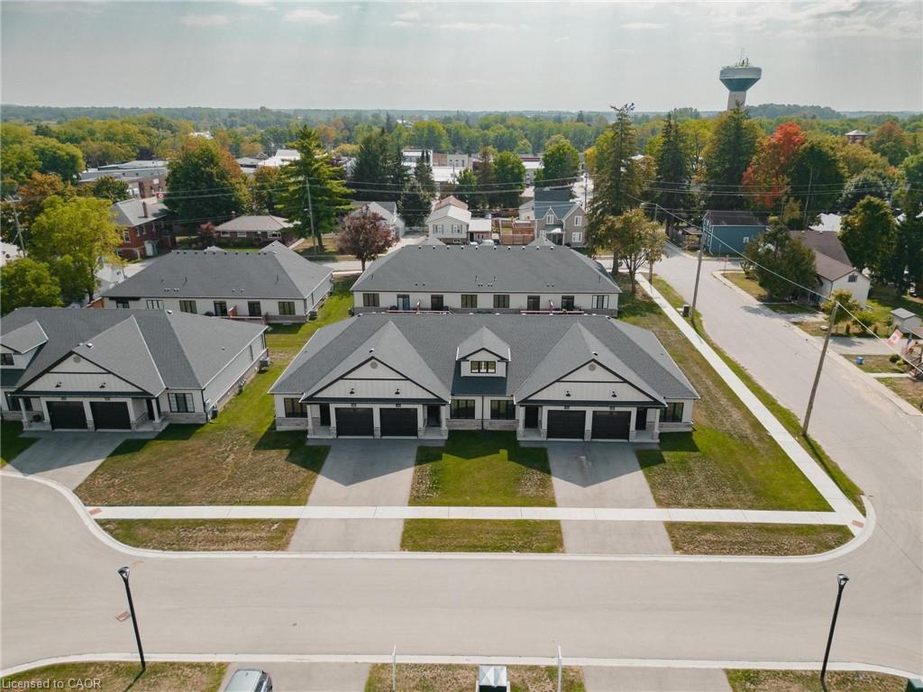 101-12 Washington Street, Norwich, ON - Outdoor With Facade